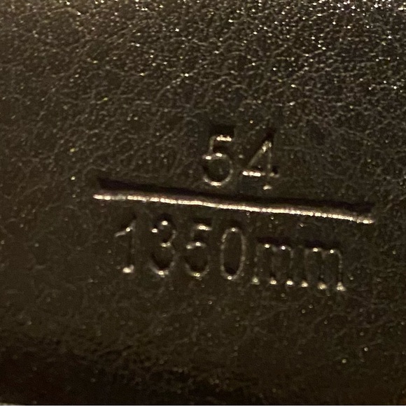 Versace authentic men’s belt original price $400+ - Picture 3 of 3